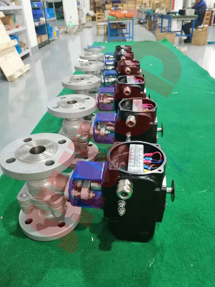 丝瓜视频免费观看法兰球阀生产中